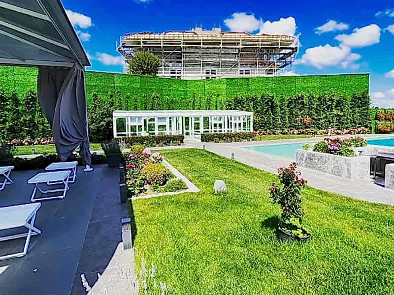 Sultan Makamı Sitesi Çim Çit